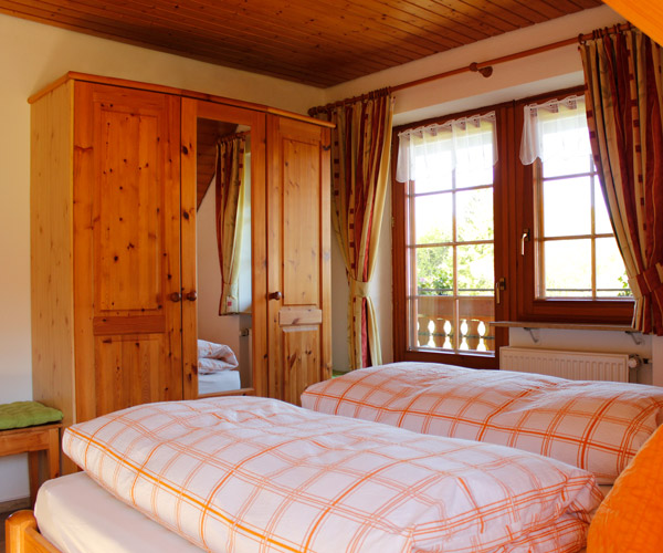 Ferienwohnung Lavendel - Schlafzimmer mit Doppelbett